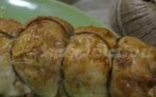 Куриные рулетики с грибами и сыром в сливочном соусе